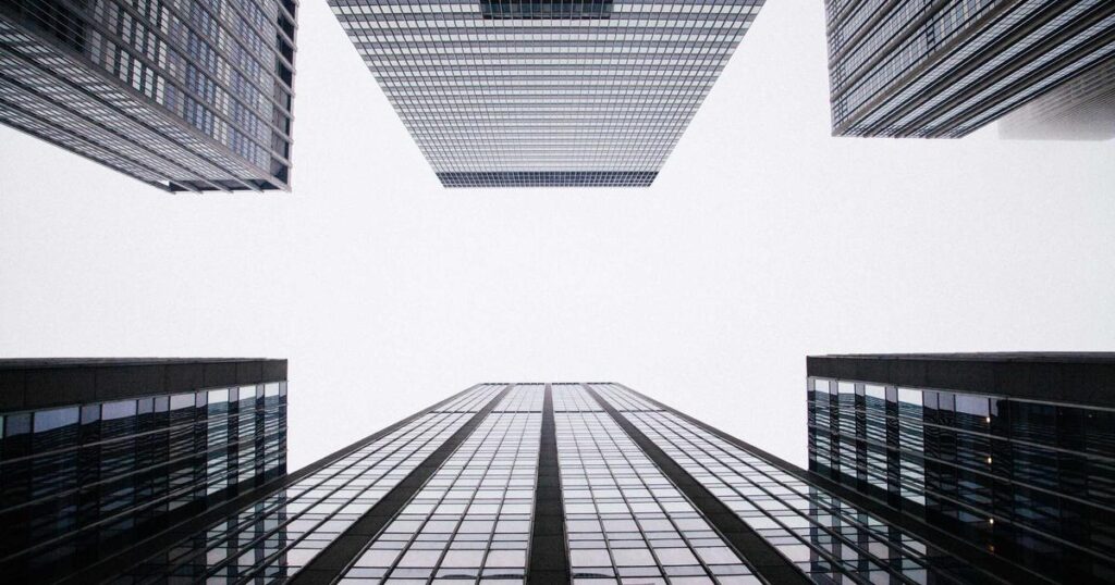 AI sales agent on a business website converting visitors